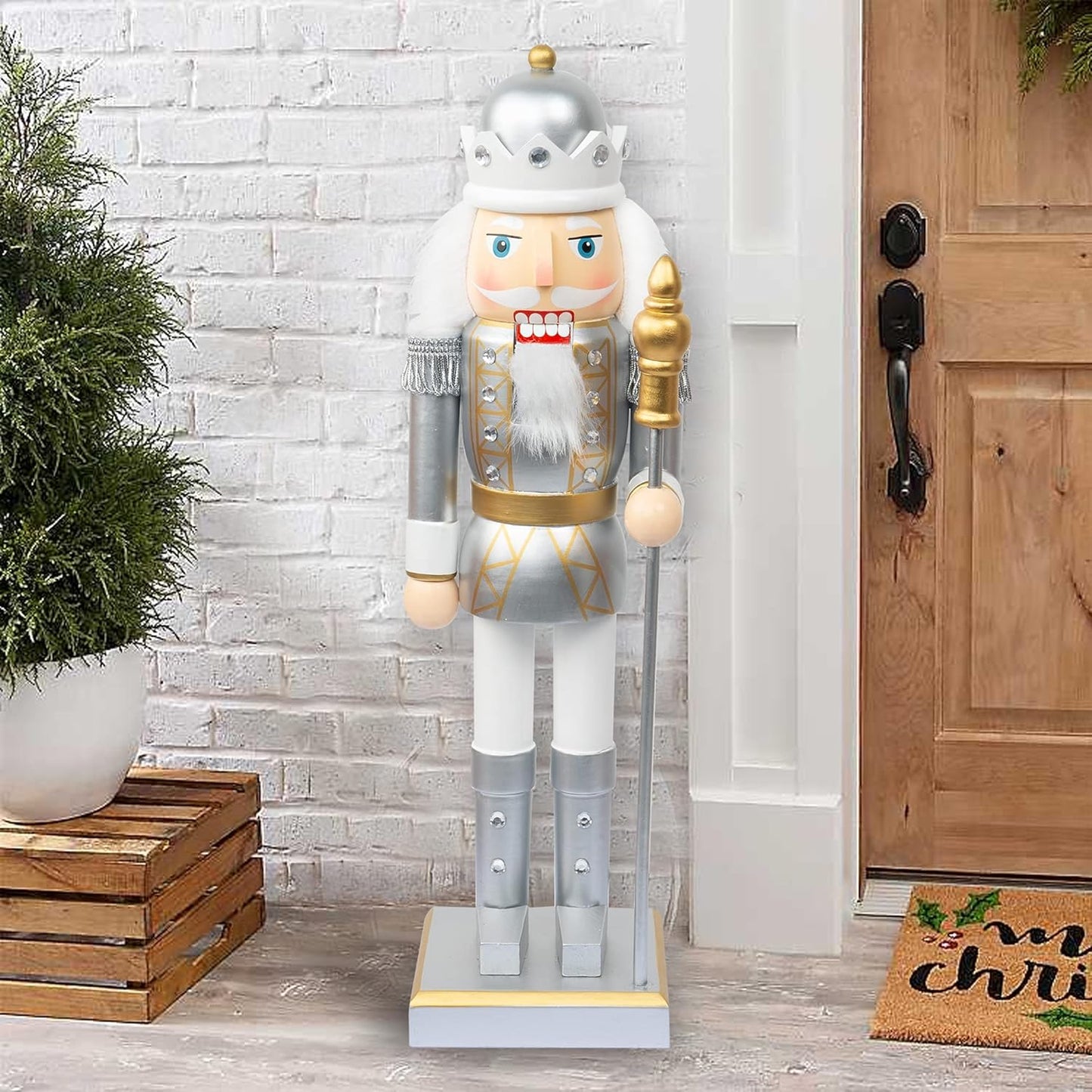 Halloween Decorations Wooden Nutcracker Figures (Silver King)